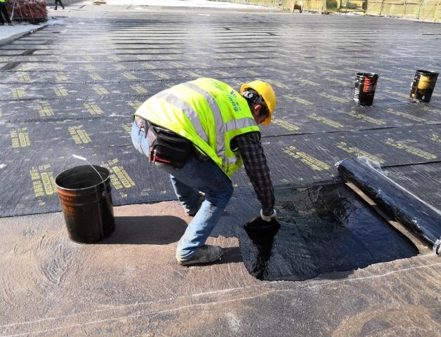 Введение покрытия резинового битума NRB Не-леча водоустойчивого