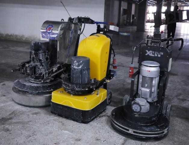 Обработка заявки пола техника Joaboa водного твердея систему